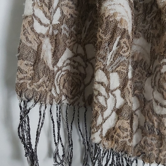 Floral Fashion Scarf - Picture 3 of 4